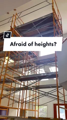 It’s not a good time to be afraid of heights 😬 #painting #scaffolding #farrowandball #farrowandballpaint #renovation #moderndesign #reno
