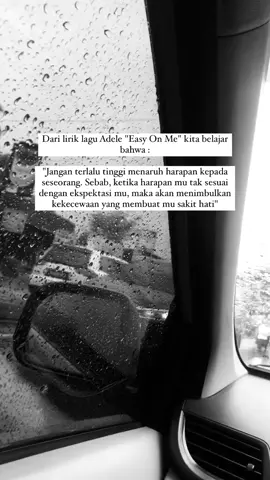 Aku hanya berhenti berharap padamu, bukan berhenti mencintaimu
