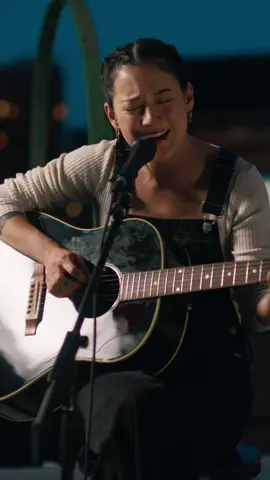 Michelle Zauner of @jbrekkie  performed a special concert just for us. Here’s “Posing for Cars.” #everydaymadewell #madewell #fyp #foryou #jbrekkie