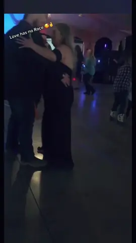 @Thicccc_toks I love you Papi 🥰 #mycowboy #Miguero #porti #parati #bailando #mexicantiktok #white #mexican #Fyp #foryou #Dancing