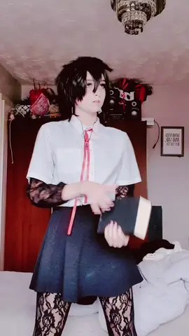 The book flip looks a lot less cool than I remember #cosplay #yanderesimulatorcosplay #yanderesimulator #okaruto #yandere #okarutocosplay #anime