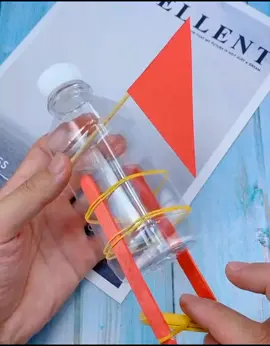 كيف تصنع قارب صغير يعوم بالماء  لطفلك بأشياء بسيطة #الاردني  #فكرةتعلمي #صناع_الأمل  #اكسبلور