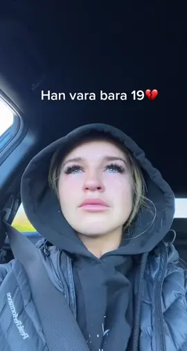 Vila i frid🕊❤️ Mina tankar går till hans nära och kära. En riktig talang var du, Sverige kommer alltid älska dig❤️ #läggnerdittvappen