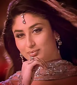 POO 🤌💕 #kareenakapoor #bollywoodsongs #bollywooddance #hindisongs #bollywood #bollywoodactors #bollywoodmovies #desibangers #fyp #foryoupage #fypシ