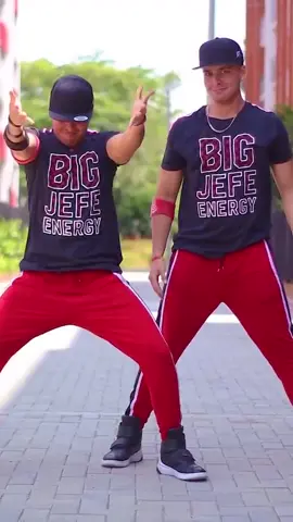 Quien lo hizo mejor? 🤣 El Final Jajajajaja IG @brothers_twinz 🚨 #elalfa #lamamadelamamaelalfa #trend #parati #fypシ #baile #twins
