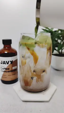 Mocha matcha latte anyone? @javy.coffee #drinkjavy #barista #coffee #mocha #matcha #latte #drinks #homemade #baristaathome #fyp