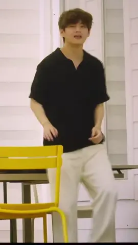 Taehyung singing Free Love by Honne is too adorable, I can’t get over it 🥰 🥰🥰 #fyp #foryou #v #teahyung #bts_official_bighit