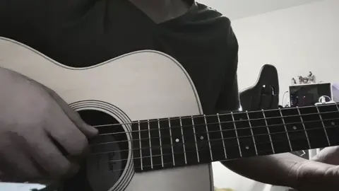 #easyonme #adele #easyonmeadele #cover #coversong #songcover #acousticcovers #malecover #acousticguitar #guitartok #fyp #fypシ