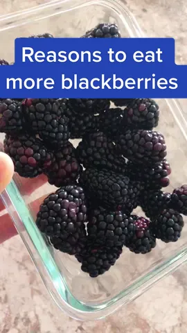 Reasons to eat more blackberries 😍 #blackberries #nutritiontips #healthyliving #berries #antioxidants #eathealthy #naturalfoods #nature #healthtips