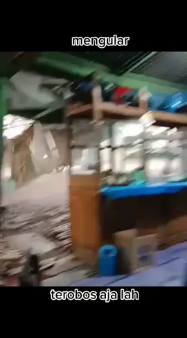 Tetap mengular meskipun hujan badai menerpa  , PO SJM TRANS (RATU MAHER), source: ? #fyp #viral #busindonesia