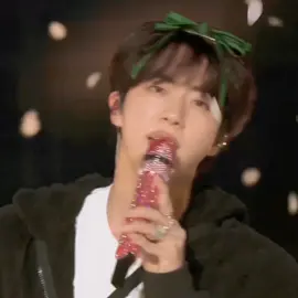 jin con moñito verde me tiene devastada :'( #fyp #seokjin #jin #seokjinnie #seokjin방탄소년단 #jinbiased #fypシ #btssoowoozoo #seokjinbts #jinedit  #cute