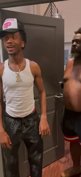 I thought the door was closed 😳😳😳😳😂😂😂 @Rayvon Mckay #fypシ #fyp #viral