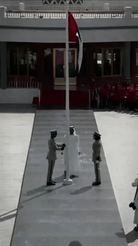 اقترب يوم العلم 3 - November ليحكي بداية عشق وطن وارض وقادة  🇦🇪 .. #يوم_العلم #الامارات #ابوظبي #دبي