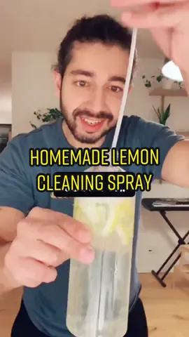 Instead of throwing out lemon peels, do this!🍋 #DIY #lemon #LifeHack #FoodTok #recycle #plantbased #KitchenHacks #CookingHacks #recipes #cleaninghack