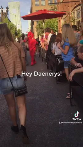 Daenerys and her dragon..stumbling home from #comiccon #comiccon2018 #gameofthrones #cosplay #daenerys #daenerystargaryen #comicconsandiego