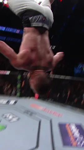 According to our sources, he is indeed in spin 🔄 #UFC #justingaethje #backflip #ufc268