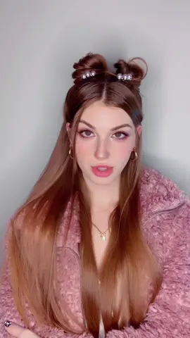 These are our minions… which Chanel look is your fav?💁🏼‍♀️ #chaneloberlin #trending #viral #hairstyles #halloween