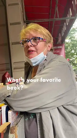 Asking strangers about their favorite book!#authorsoftiktok #authortok #writertok #writersoftiktok #whatsyourfavoritebook #thewarmthofothersuns