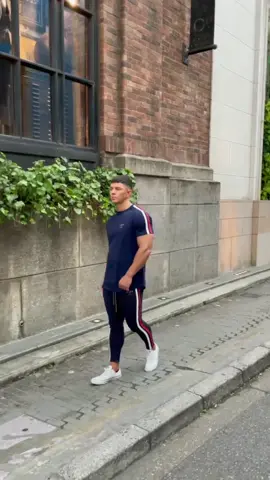 LÝFT OMOTESANDO HARAJUKU STORE🇯🇵🇬🇧📍150-0001 東京都渋谷区神宮前4-25-12 #lyft #Fitness #fitnessmotivation #ifbbpro #workout #physique #gym #gymlover