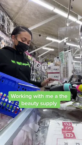 Workingggg with me 😭 #fy #supplyhouse #beautysupplystore #hairstore