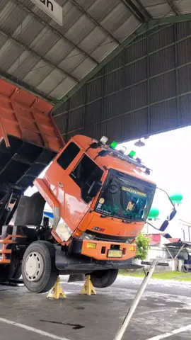 Lupakan siapa sainganmu,lakukan yang terbaik dan ingat siapa yang bersamamu. #ReadyToNuGlow