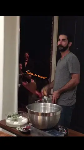 Trick or yeet #Halloween #postthevideothatmadeyougoviral #trickortreat #trickortreat