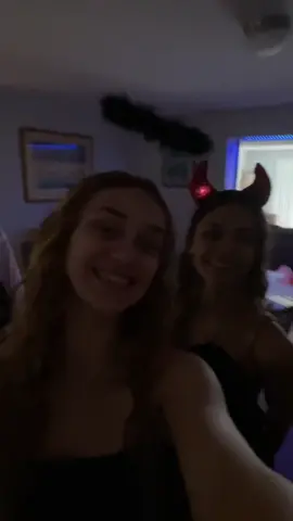 happy halloween🧡💜🖤 #fallenangel #devil #boxer #angel #it