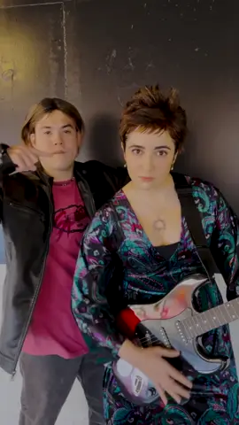 halloweekend day 2: we probably should have posted this on a friday 🎸 hair by @kayleymelissa #halloween #freakyfriday #halloweencostume