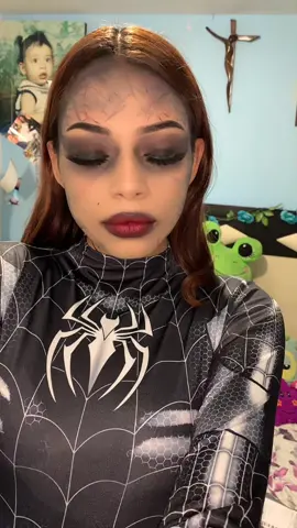 Maquillaje sencillo de Venom🖤 #halloween #belleza #fyp