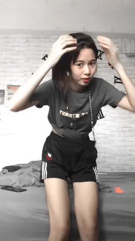 #เทรนด์สีโลก เอวแข็งเกินไป555 😂 #ขอจัยหน่อยได้ม๊ะอ่ะ ❤️#แม่เลี้ยงเดี่ยว #สาวสารคาม🥰