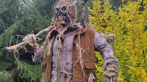 #homemade #scarecrow #scarecrowcostume #scaryscarecrow #halloween2021 #halloween #halloweencostume
