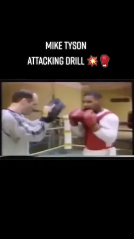 #boxing🥊 #miketyson #learnboxing #boxingtok #boxingtips #boxingcombo #padworkdrills #foryou