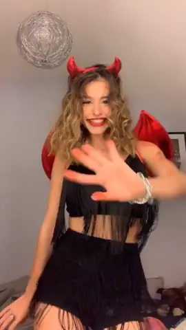 @leaelui @leaeluigbaby #oldmusically #musically #halloween