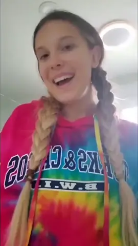 Hi mills 👋🏼💕#firsttiktok #milliebobbybrown