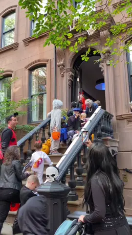 #westvillage #trickortreat #nyc #halloweeninnyc