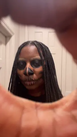 💀 #fyp #ColorCustomizer #halloween can someone tag the creator of this transition? 🤲🏾