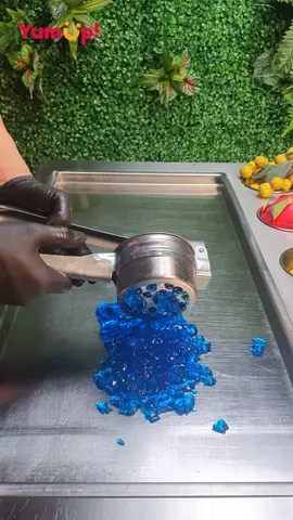 How cool 😎 #LearnOnTikTok#icecreamrolls#foryou#yumup