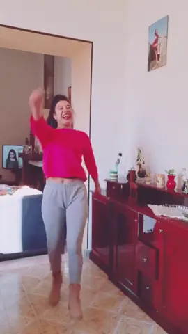 كيفكم يا حلوين لا تنسوا حركه اكسبلور اَام السوسي الفرفوشه 😍😍😍😍