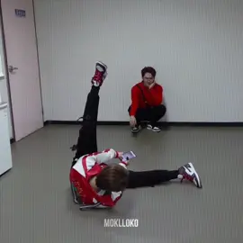 #fyp #kpop #straykids #skz #stay #leeknow #leeminho