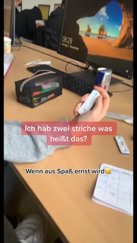 HAHAHHA LEHRER FLAXXEN… 🥲 #fail #foryou #fy #fyp #zyxcba #trend #viral #parati #funny #fürdich