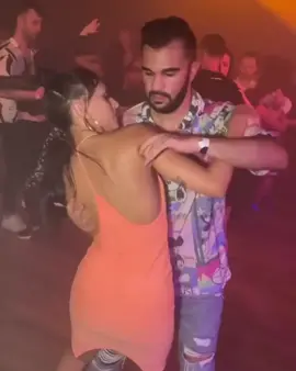 Sorush y Sara #bachatadance #bachataspain #bachatasensual #socialdance