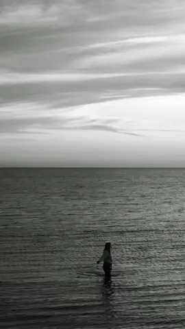 stop living for THEM and start living for YOU #solotravel #everythingsgonnabeokay #beachvibes