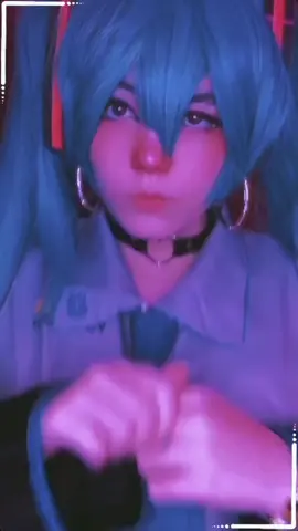 i couldn't decide what to post bwjsnsk #vocaloid #hatsunemiku #hatsunemikucosplay #miku #mikuhatsune #vocaloidcosplay #mikucosplay #cosplay #fy