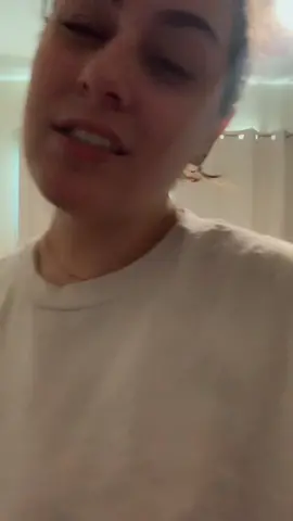 Trying to get hyped for the gym when I feel like I’ve been up all night 😅😩😴