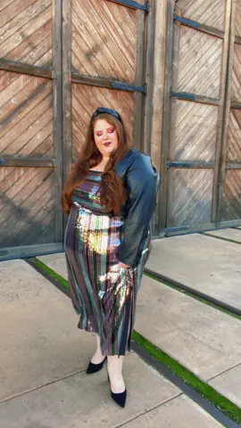 How stunning is this dress 😍 tap my l!ink in b!o to shop 🛍 #fashiontiktok #plussizefashion #size26 #plussizeoutfit #psootd