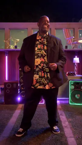 Tá melhor ainda, ela tá mais disputada! 🎤 Esse é meu novo clipe com o Papatinho, Marilia Mendonça, MD Chefe e o DomLaike. E aí, vem duetar comigo? 😎