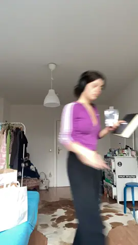 #aufräumcore das einzige was mich motiviert zu cleanen ist es coole zeitraffer davon zu machen und später carti tracks drauf zuhauen