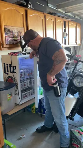Fanny pack works for me!! #fy #fyp #foryou #foryoupage #millerlite #millertok #beer #millertime #molsoncoors