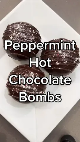 Peppermint Hot Chocolate Bombs! #hotchocolate #hotchocolatebomb #peppermint #christmastreats