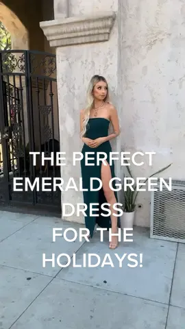 This dress is the perfect shade of green especially for family photos or a holiday party 😍🤌🏻 @meshki